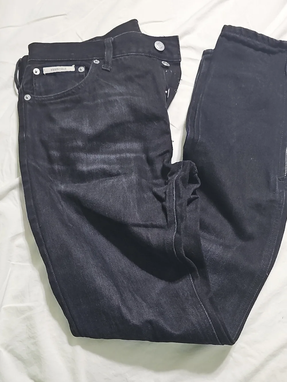 ESSENTIALS Men's Slim Straight Black Jeans